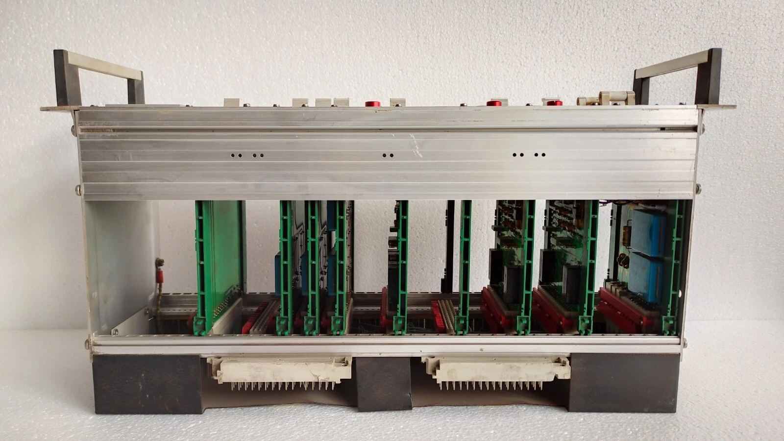 admin/uploads/uploads/MaK Caterpillar PCB Card Rack_5.webp